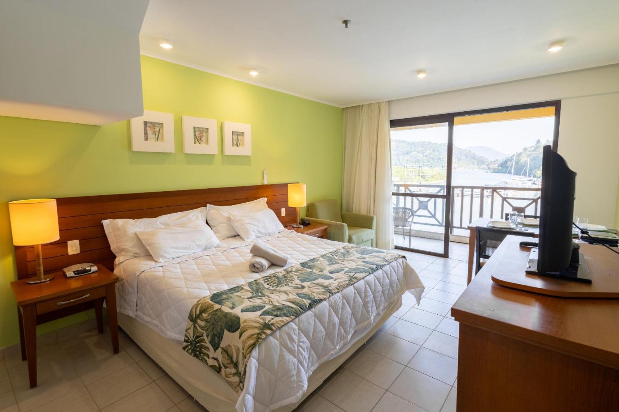 Duplex No Costa Bella Em Apartment